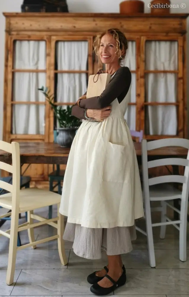 DISPONIBILE IN PREORDINE Gonna in mussola di cotone beige con cinturino elastico e tasche gonna donna