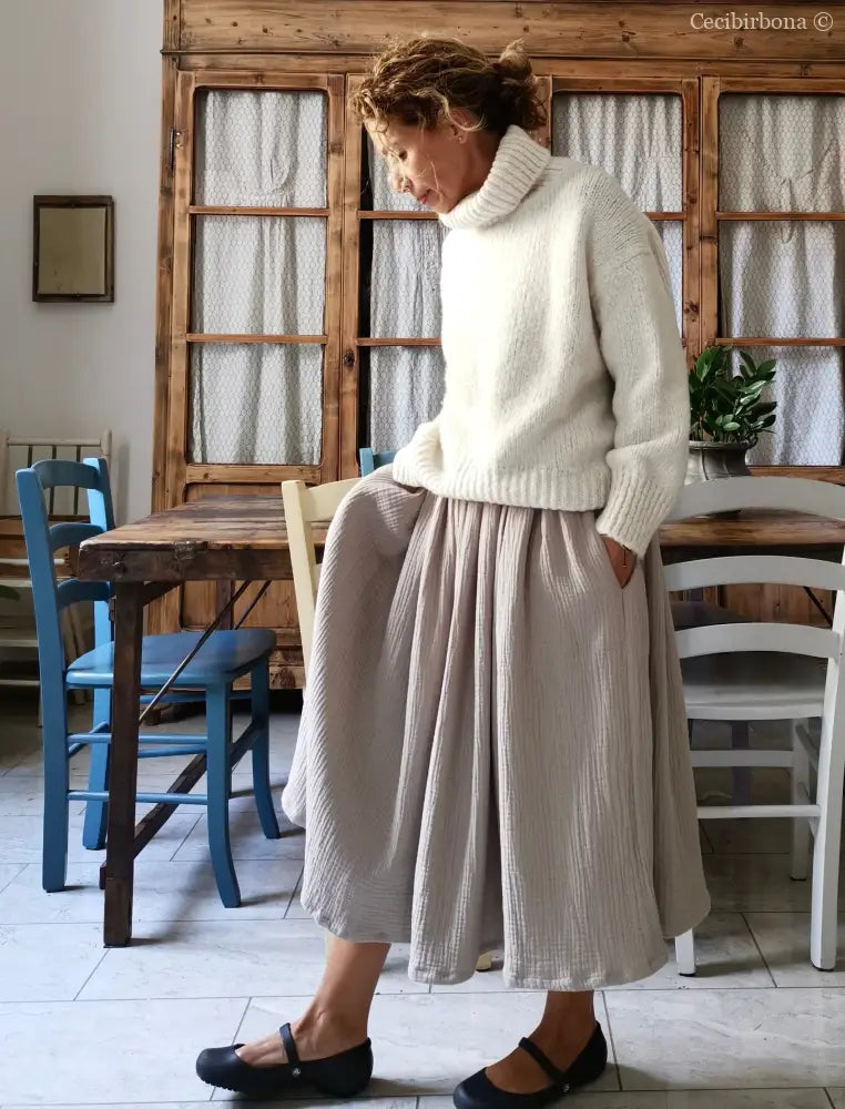 DISPONIBILE IN PREORDINE Gonna in mussola di cotone beige con cinturino elastico e tasche gonna donna