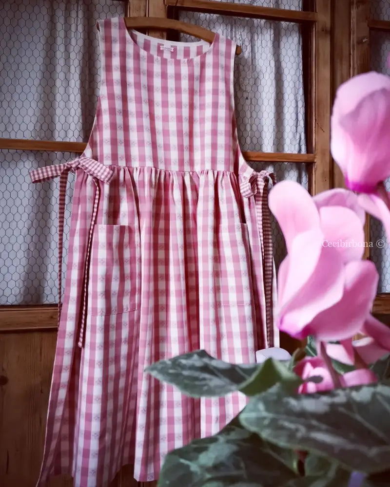 DISPONIBILE IN PREORDINE Grembiule da cucina in cotone a quadri rosa (Rif. 83) grembiule donna tessuti moderni