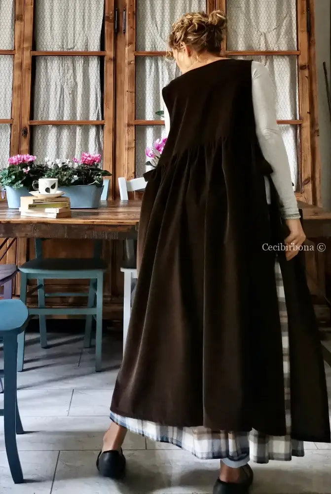 DISPONIBILE IN PREORDINE Grembiule in velluto marrone (Ref. 70) grembiule donna tessuti moderni