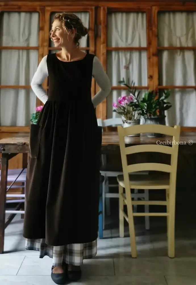 DISPONIBILE IN PREORDINE Grembiule in velluto marrone (Ref. 70) grembiule donna tessuti moderni