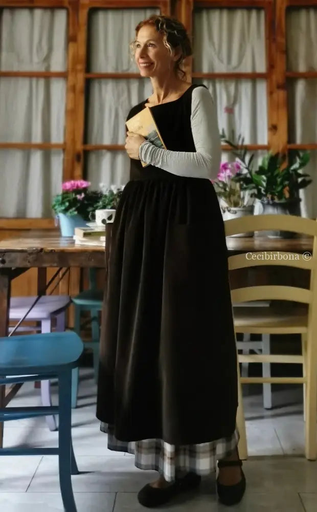 DISPONIBILE IN PREORDINE Grembiule in velluto marrone (Ref. 70) grembiule donna tessuti moderni