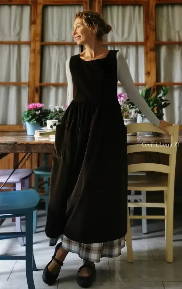 DISPONIBILE IN PREORDINE Grembiule in velluto marrone (Ref. 70) grembiule donna tessuti moderni