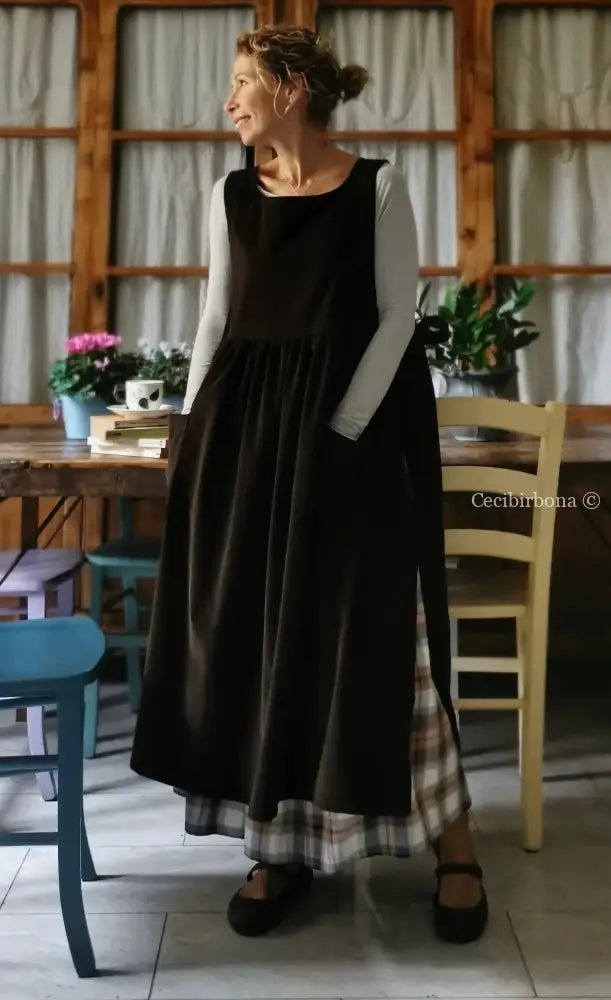 DISPONIBILE IN PREORDINE Grembiule in velluto marrone (Ref. 70) grembiule donna tessuti moderni