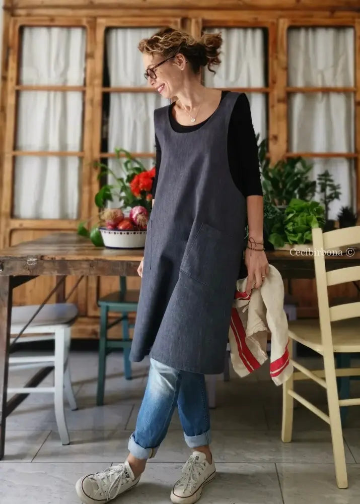 Disponibile in preordine Il grembiule da cucina in denim blu in stile giapponese grembiule donna tessuti moderni