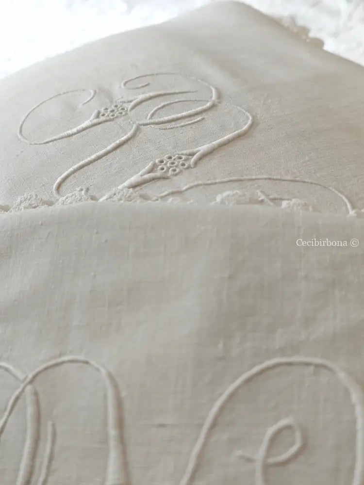Federe in lino antico con monogramma RV e bordo all’uncinetto biancheria antica per la casa