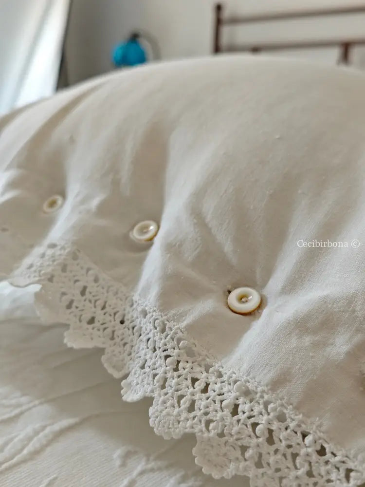 Federe in lino antico con monogramma RV e bordo all’uncinetto biancheria antica per la casa