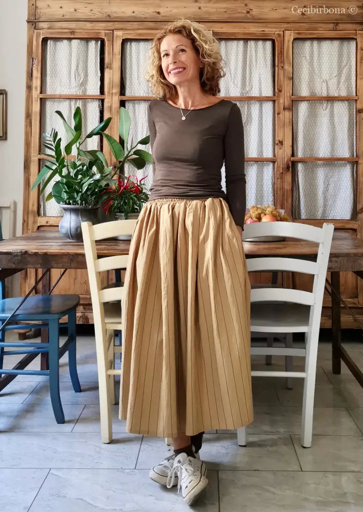 Gonna in cotone beige con cinturino elastico e tasche gonna donna