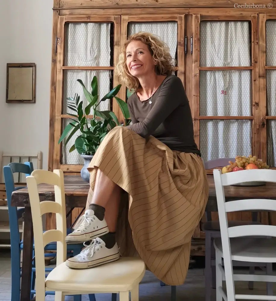 Gonna in cotone beige con cinturino elastico e tasche gonna donna