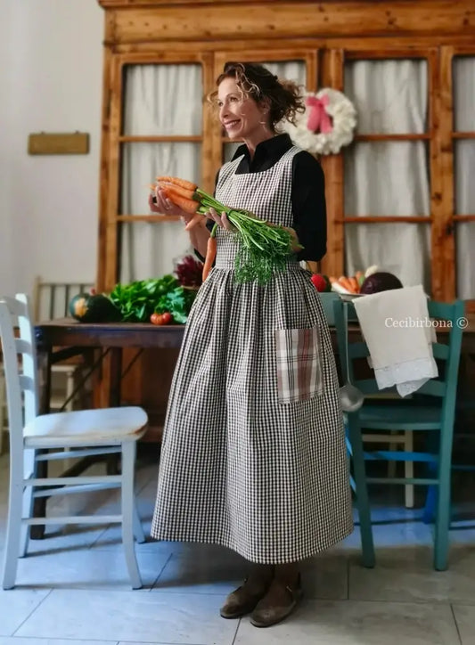 Grembiule a quadrettini marroni (Ref. 438) grembiule donna tessuti moderni