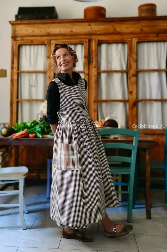 Grembiule a quadrettini marroni (Ref. 438) grembiule donna tessuti moderni