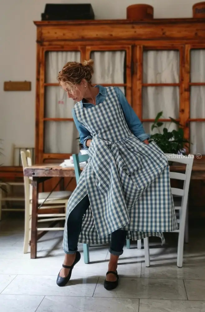 Grembiule a quadri azzurro polveroso (Ref. 398) grembiule donna tessuti moderni