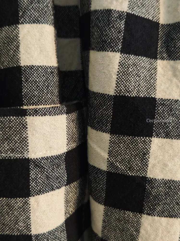 Grembiule a quadri neri e panna Grembiule donna moderno