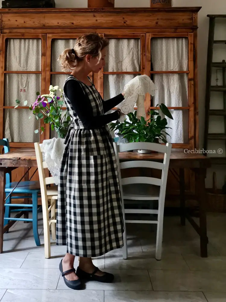 Grembiule a quadri neri (Ref. 396) grembiule donna tessuti moderni