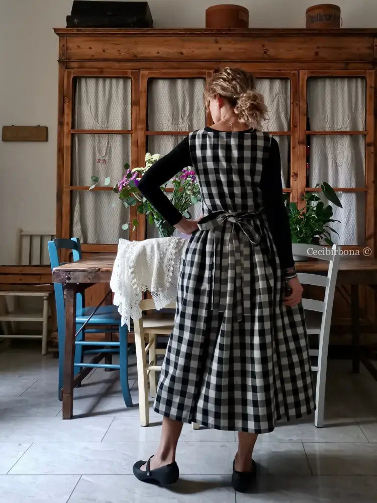 Grembiule a quadri neri (Ref. 396) grembiule donna tessuti moderni