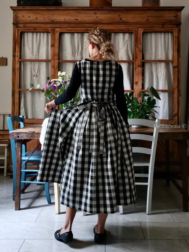 Grembiule a quadri neri (Ref. 396) grembiule donna tessuti moderni