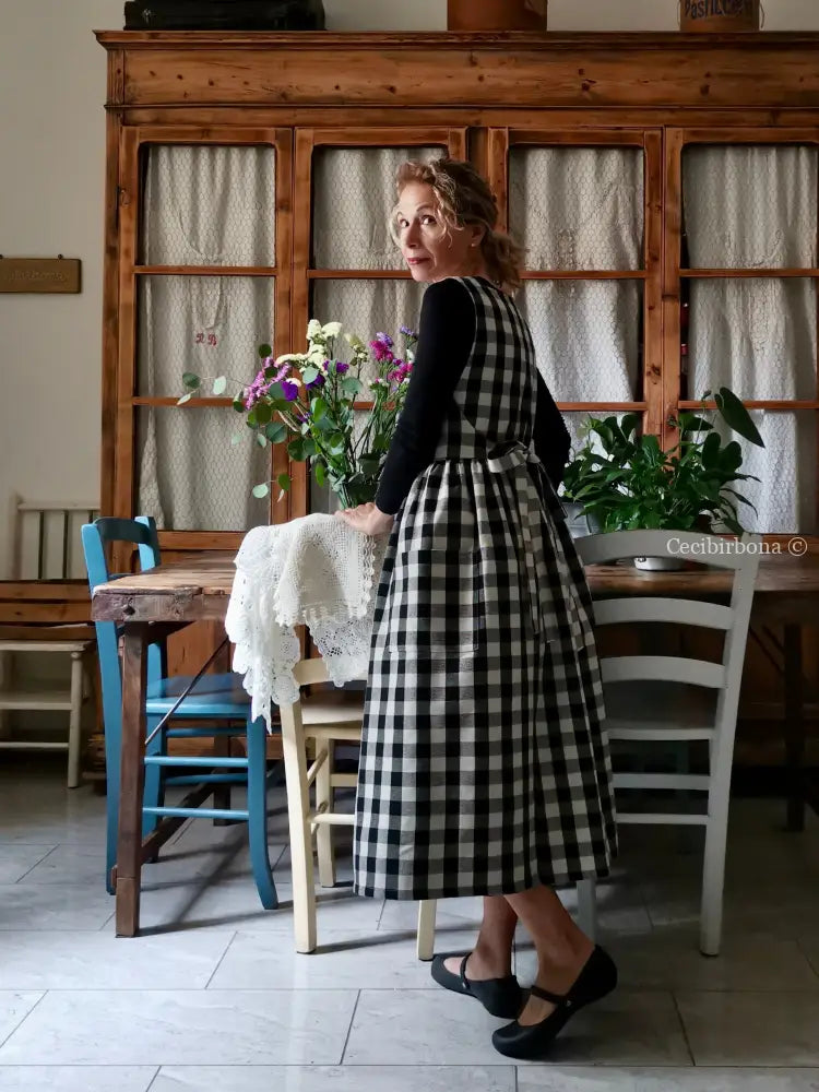 Grembiule a quadri neri (Ref. 396) grembiule donna tessuti moderni