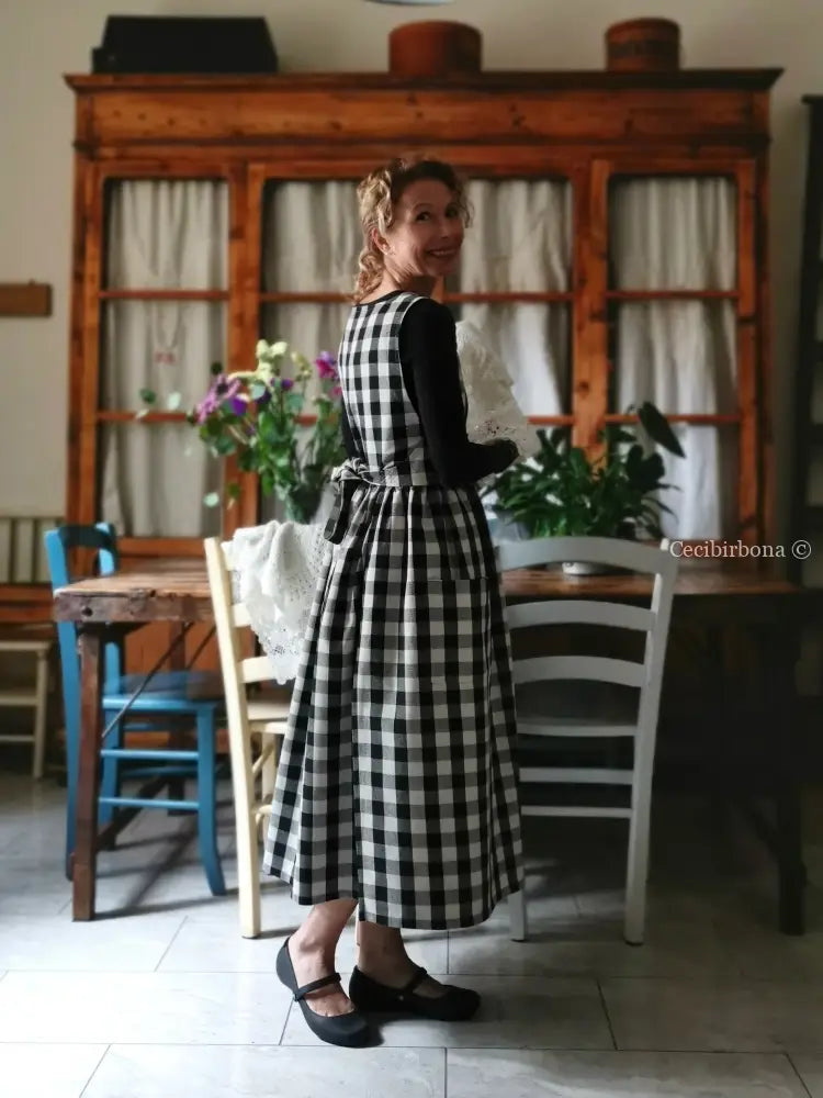 Grembiule a quadri neri (Ref. 396) grembiule donna tessuti moderni