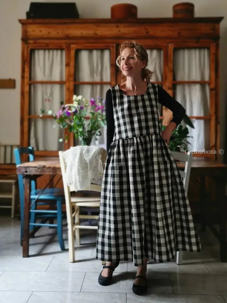 Grembiule a quadri neri (Ref. 396) grembiule donna tessuti moderni