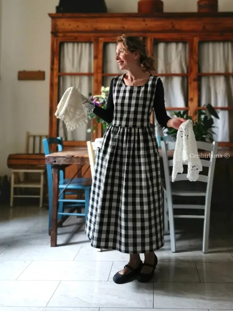 Grembiule a quadri neri (Ref. 396) grembiule donna tessuti moderni