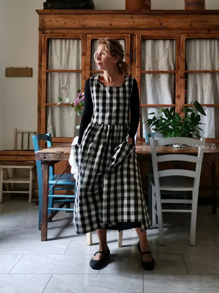 Grembiule a quadri neri (Ref. 396) grembiule donna tessuti moderni