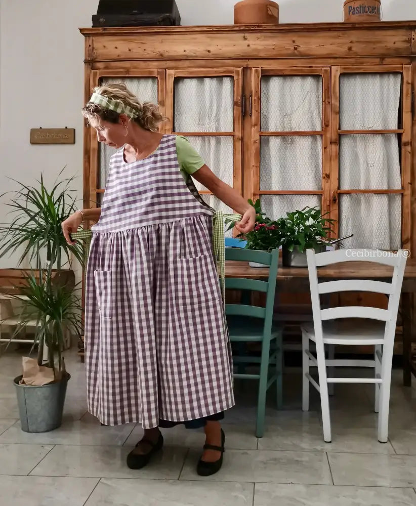 Grembiule a quadri viola (Ref. 418) grembiule donna tessuti moderni
