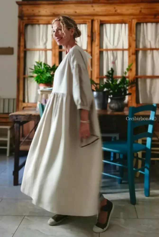 Grembiule abito con maniche e apertura posteriore (Ref. 307) grembiule donna tessuti moderni