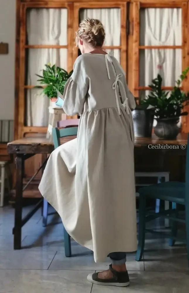 Grembiule abito con maniche e apertura posteriore (Ref. 307) grembiule donna tessuti moderni