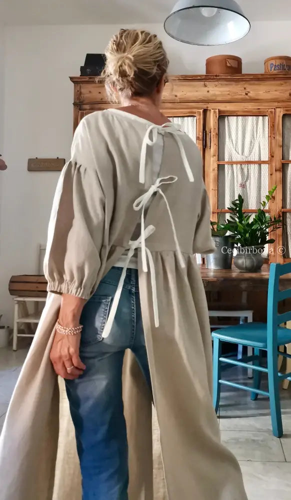 Grembiule abito con maniche e apertura posteriore (Ref. 307) grembiule donna tessuti moderni