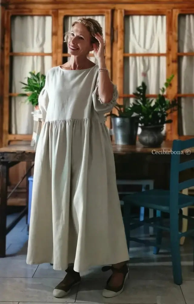 Grembiule abito con maniche e apertura posteriore (Ref. 307) grembiule donna tessuti moderni