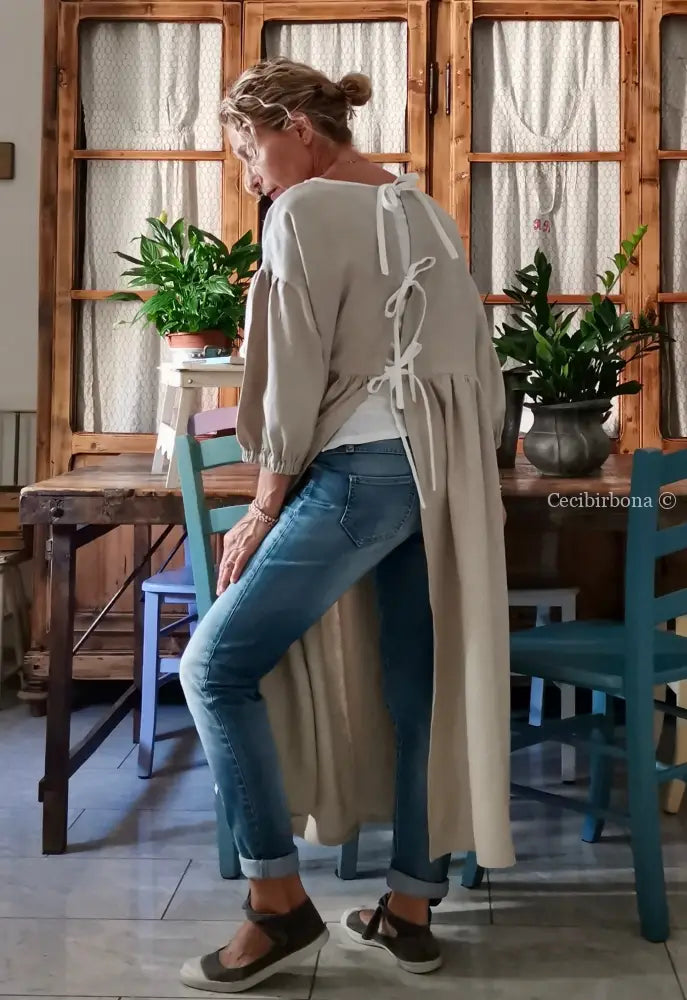 Grembiule abito con maniche e apertura posteriore (Ref. 307) grembiule donna tessuti moderni