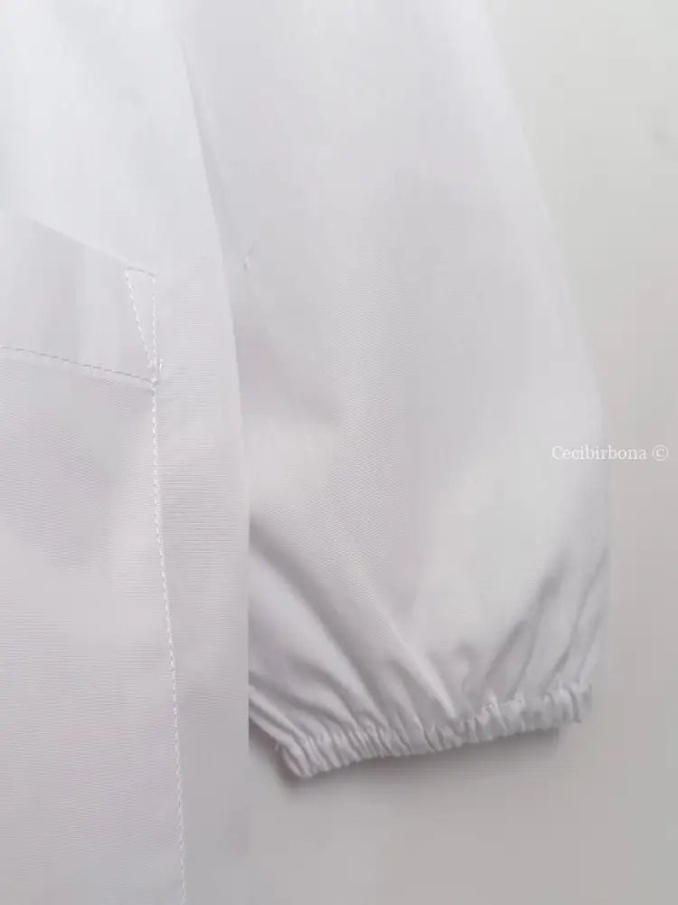 Grembiule bianco per scuola primaria con rouche a quadretti Vichy rossi e colletto Pierrot - Grembiule bimba