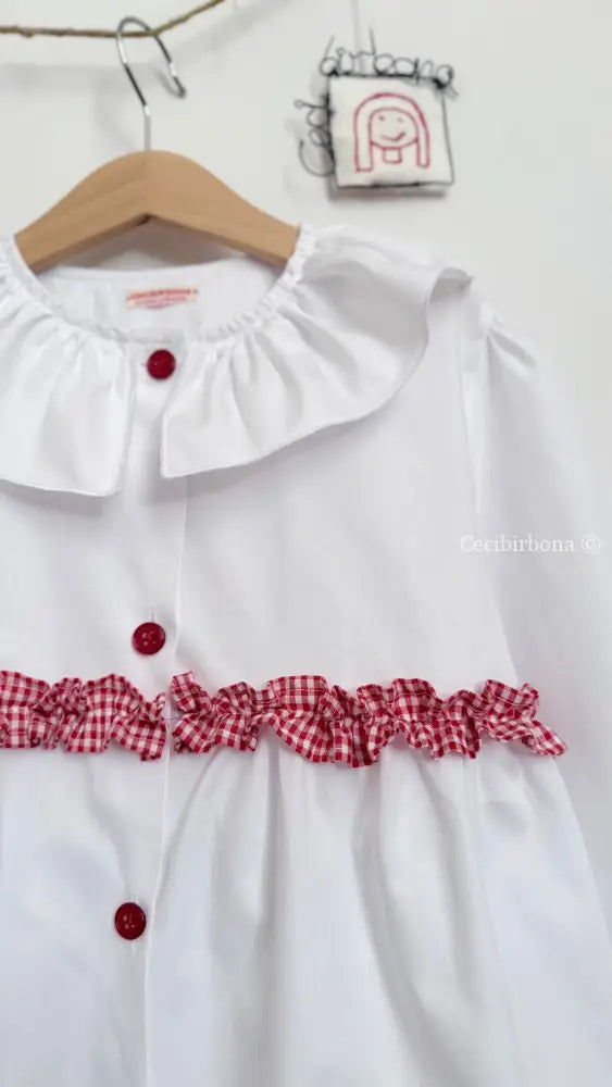 Grembiule bianco per scuola primaria con rouche a quadretti Vichy rossi e colletto Pierrot - Grembiule bimba