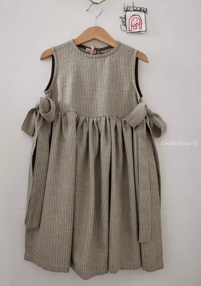 Grembiule bimba senza maniche abito bimba