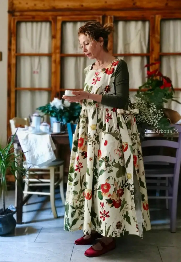 Grembiule “Botanica” in cotone crema (Ref. 482) grembiule donna tessuti moderni