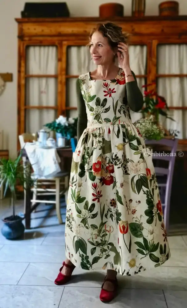 Grembiule “Botanica” in cotone crema (Ref. 482) grembiule donna tessuti moderni