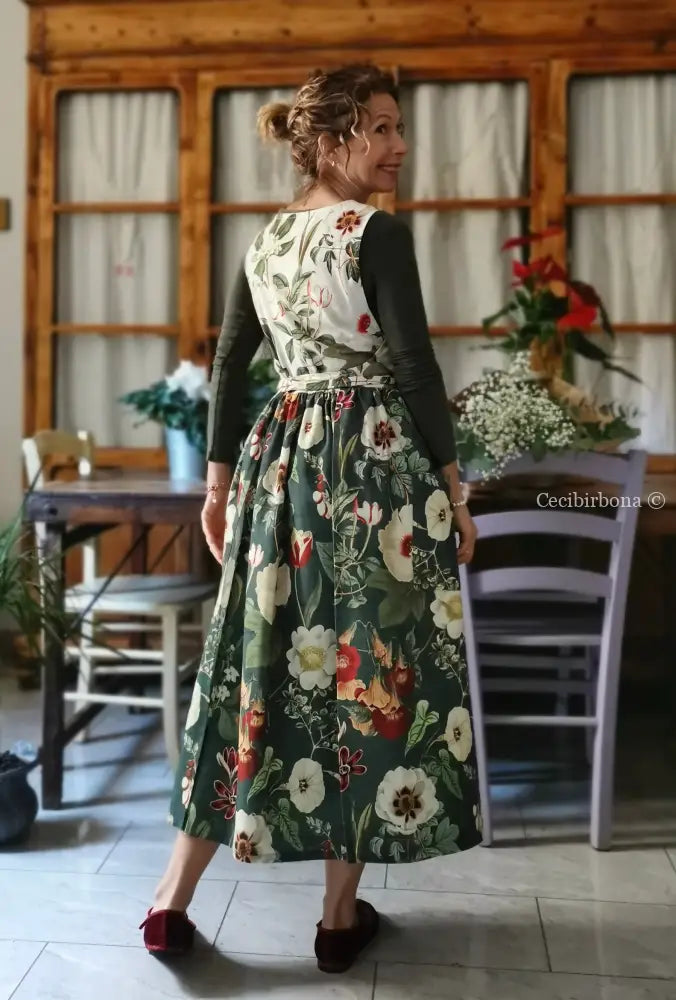 Grembiule “Botanica” in cotone patchwork crema e verde (Ref. 485) grembiule donna tessuti moderni