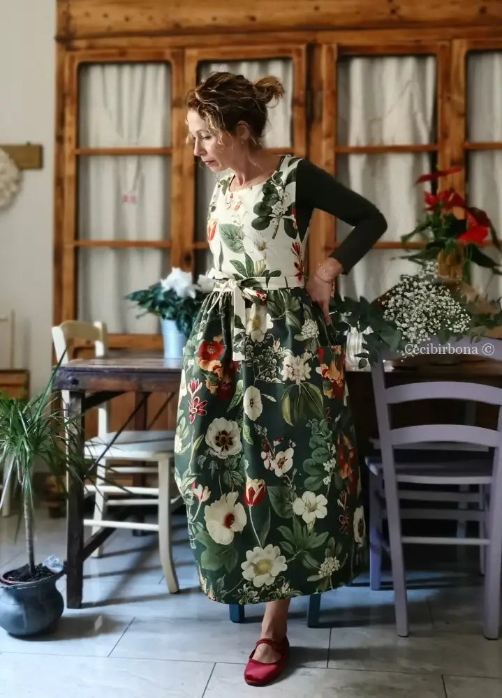 Grembiule “Botanica” in cotone patchwork crema e verde (Ref. 485) grembiule donna tessuti moderni