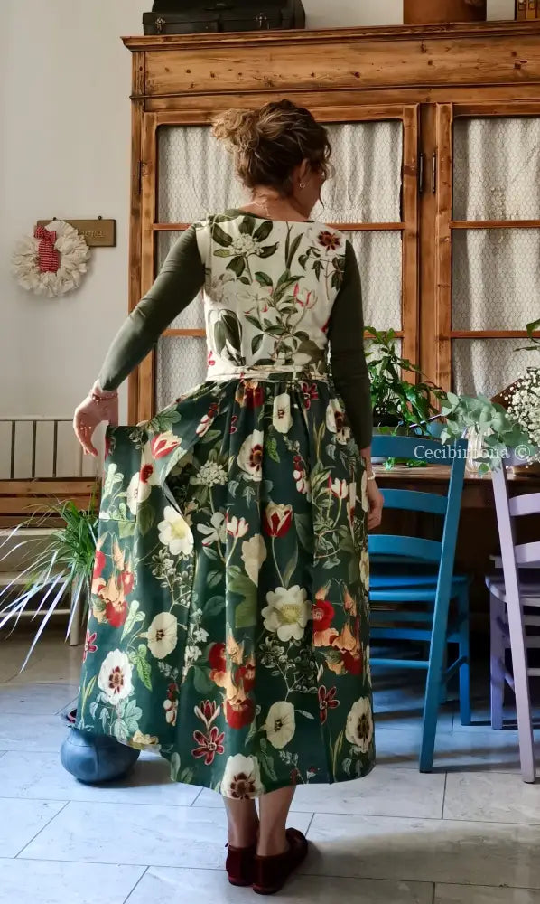 Grembiule “Botanica” in cotone patchwork crema e verde (Ref. 485) grembiule donna tessuti moderni
