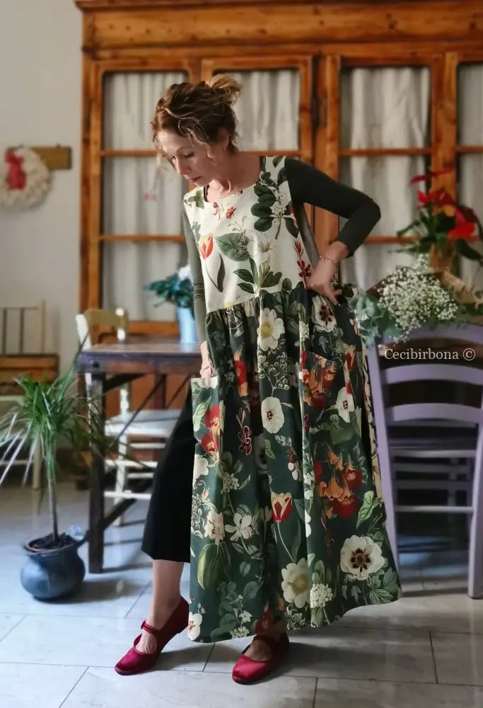 Grembiule “Botanica” in cotone patchwork crema e verde (Ref. 485) grembiule donna tessuti moderni