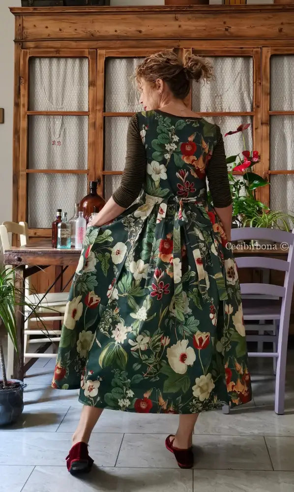 Grembiule “Botanica” in cotone verde (Ref. 502) grembiule donna tessuti moderni