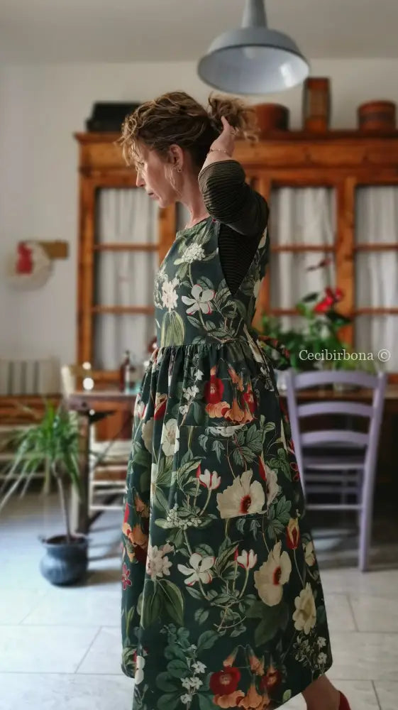 Grembiule “Botanica” in cotone verde (Ref. 502) grembiule donna tessuti moderni