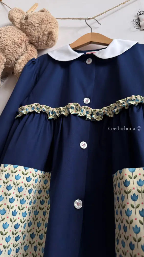 Grembiule con i tulipani azzurri e la rouche - grembiule scuola bimba