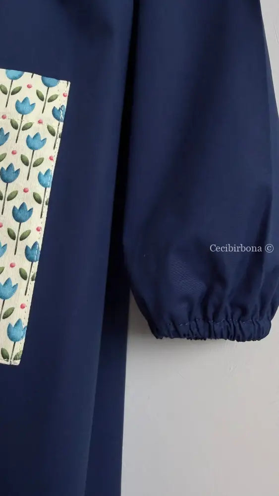 Grembiule con i tulipani azzurri e la rouche - grembiule scuola bimba
