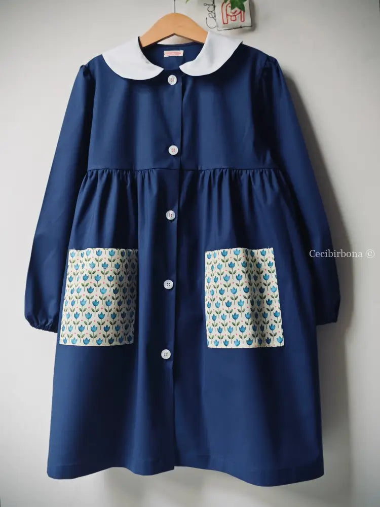 Grembiule con i tulipani azzurri grembiule scuola bimba