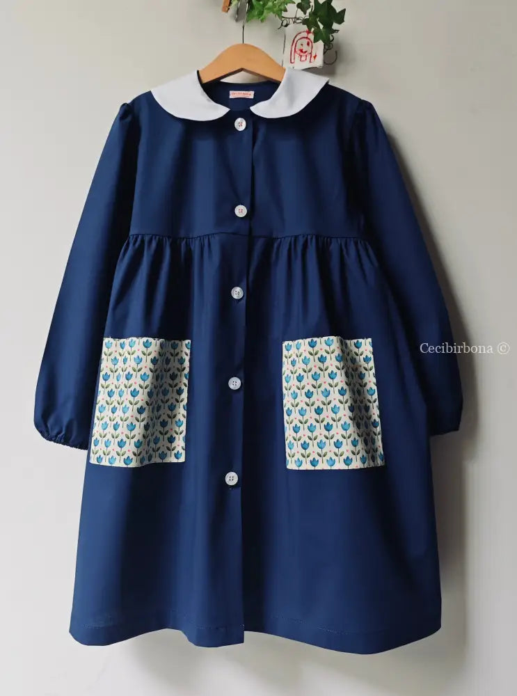 Grembiule con i tulipani azzurri grembiule scuola bimba