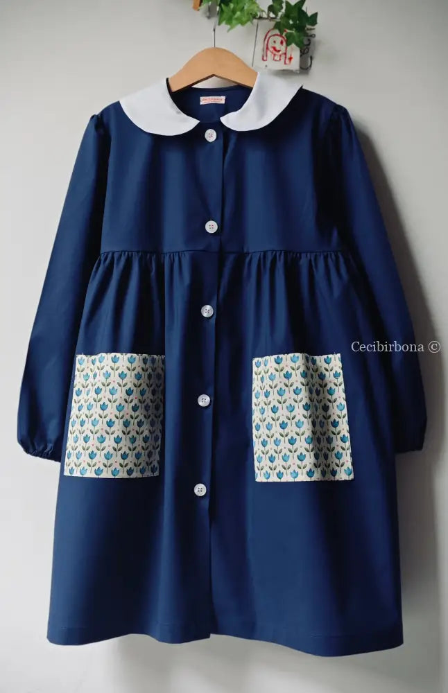 Grembiule con i tulipani azzurri grembiule scuola bimba