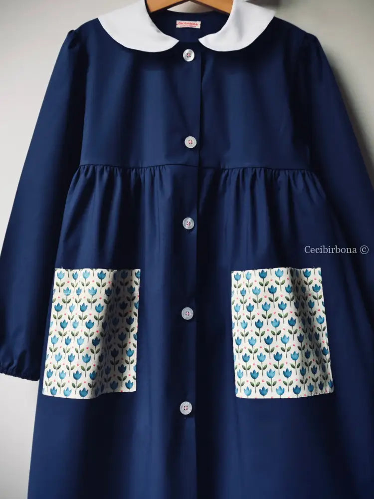 Grembiule con i tulipani azzurri grembiule scuola bimba