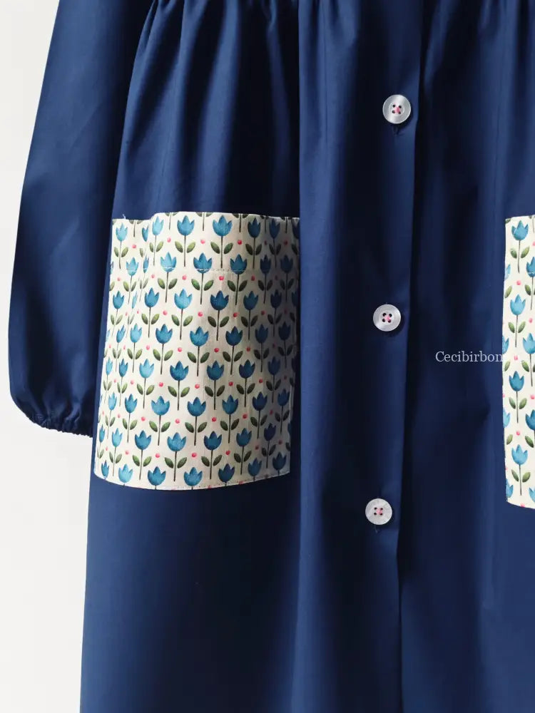 Grembiule con i tulipani azzurri grembiule scuola bimba