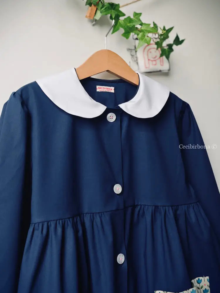 Grembiule con i tulipani azzurri grembiule scuola bimba